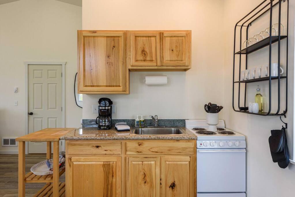 #Stayinmydistrict Oceanview Studio Loft Порт-Орфорд Екстер'єр фото